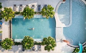 Novotel Living Bangkok Sukhumvit Legacy